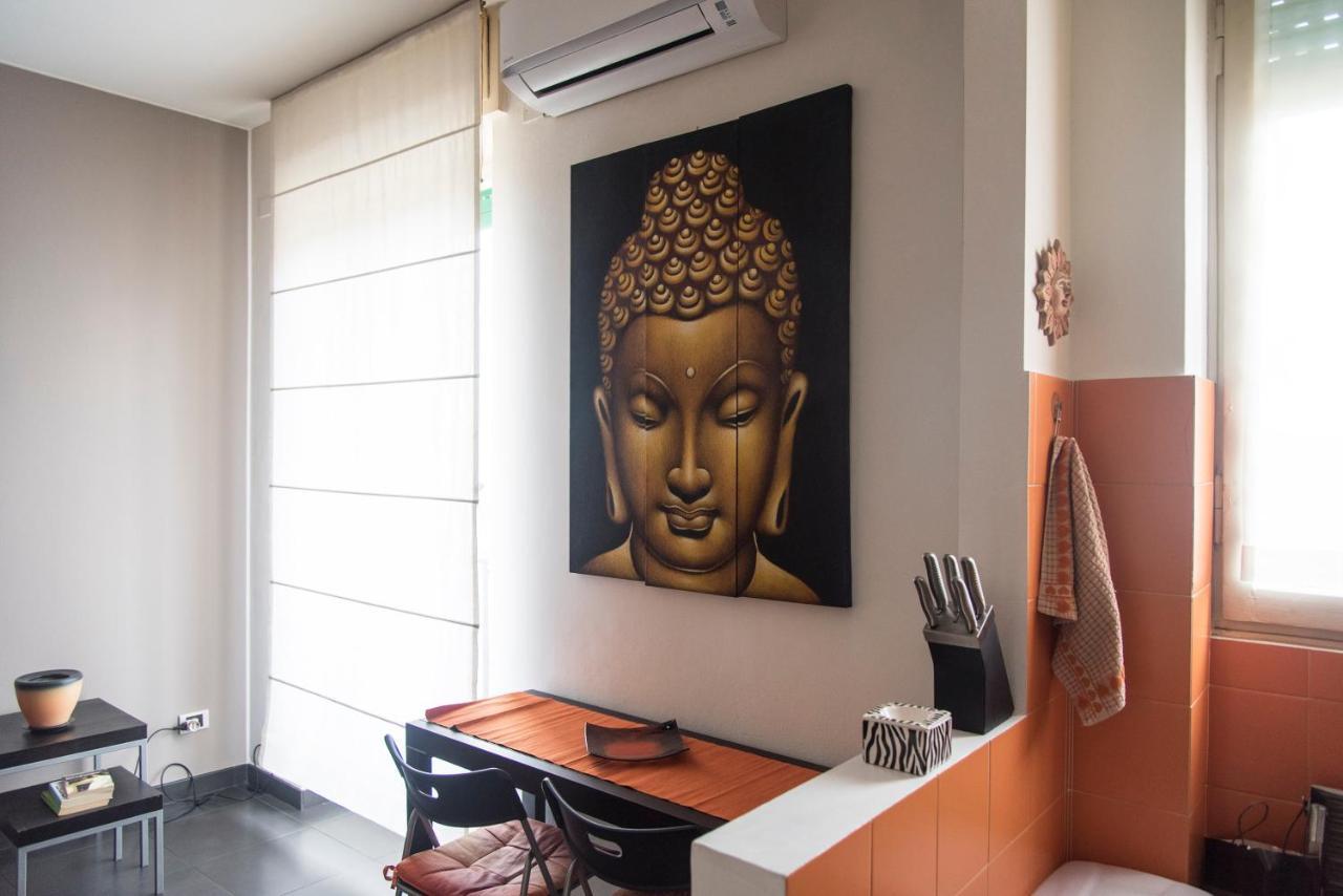 High Rise Studio Flat Near Metro Stop Milan Bagian luar foto